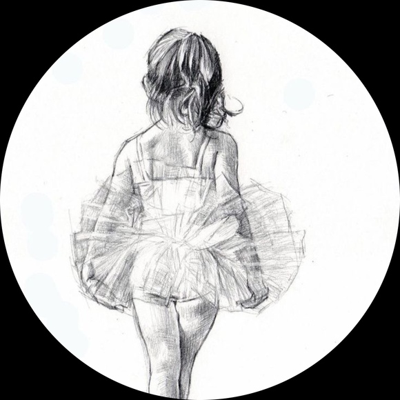 Profile Picture of Tiny Dancer (@_tinydancer22) on Poshmark