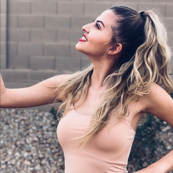 Profile Picture of Christine Grant (@christineg709) on Poshmark