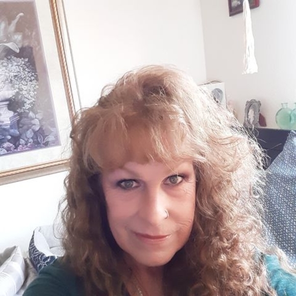 Profile Picture of Angie Slavin (@angieslavin) on Poshmark