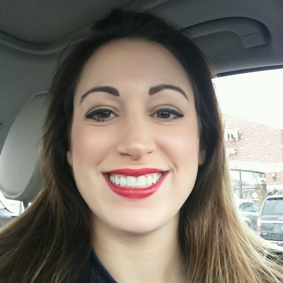 Profile Picture of Kathleen Pascucci (@kpascucci15) on Poshmark