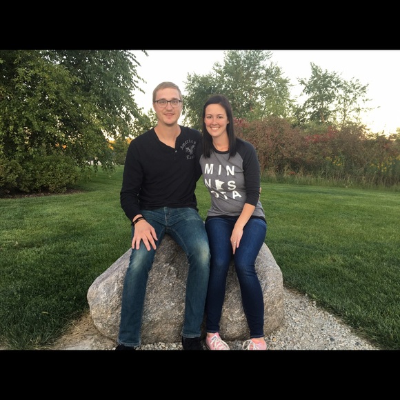 Profile Picture of Katie Stromgren (@katies711) on Poshmark
