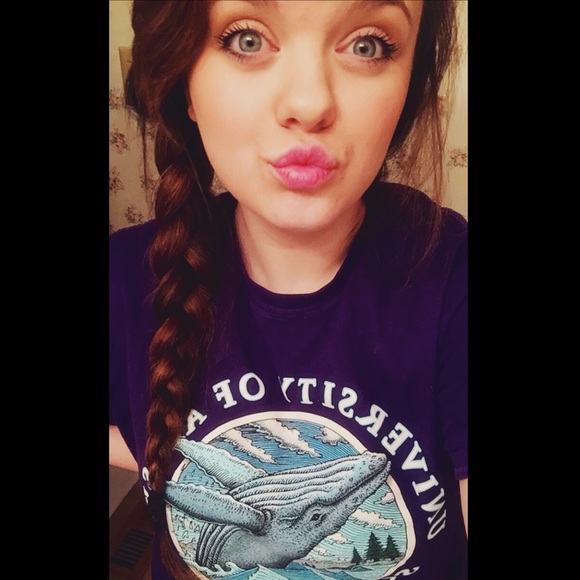 Profile Picture of Alexis Pringle (@akpringlechips1) on Poshmark