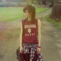 Profile Picture of Jenny Grice (@jgri0l) on Twitter