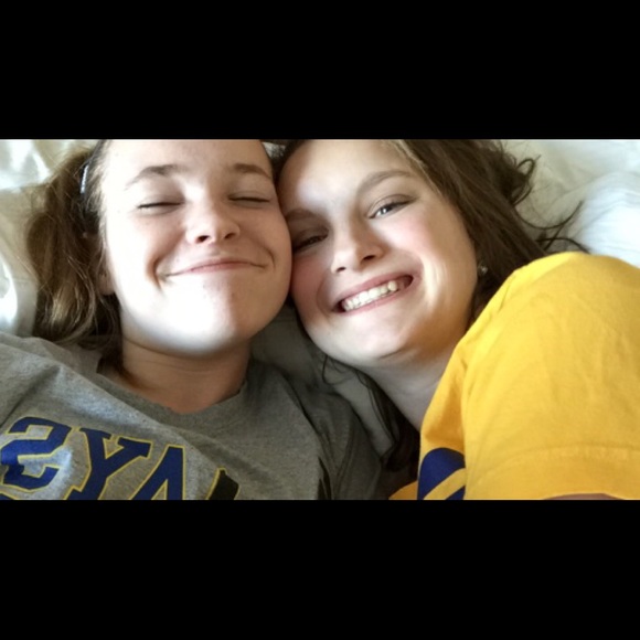 Profile Picture of Emma Schoepf (@emmaschoepf) on Poshmark