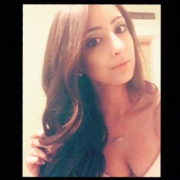 Profile Picture of Claudia Filipe (@claudiafilipe) on Poshmark