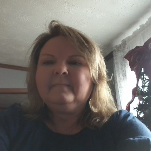 Profile Picture of Cindy Sumrell (@cindysumrell) on Poshmark
