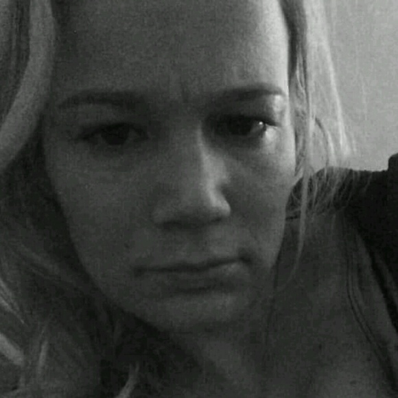 Profile Picture of Tammie Pietrzyk (@tammiepietrzyk) on Poshmark