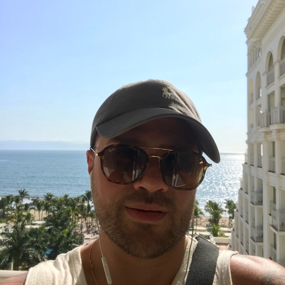 Profile Picture of Russell Macklem (@russell_macklem) on Poshmark