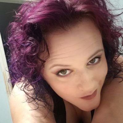 Profile Picture of Courtney Cantrell: A Fully Vaccinated Resplendence (@courtcan) on Twitter