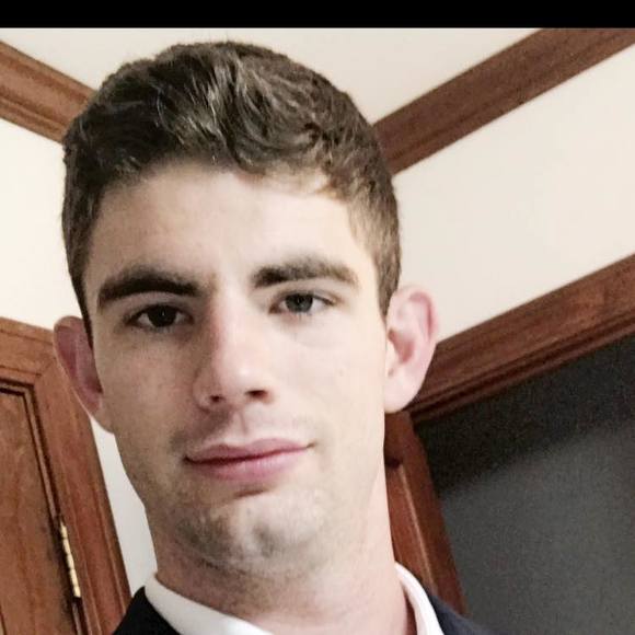 Profile Picture of Daniel Ledford (@daniel_ledford) on Poshmark