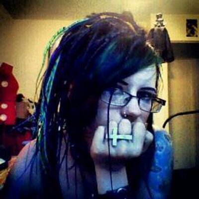 Profile Picture of Carrie Holmes (@_CarrieHolmes) on Twitter