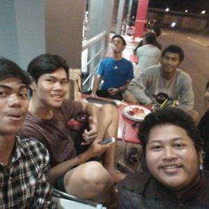 Profile Picture of N.H (@nanda_hakim) on Twitter