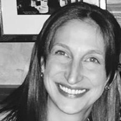 Profile Picture of Jennifer Acker (@jen_acker) on Twitter