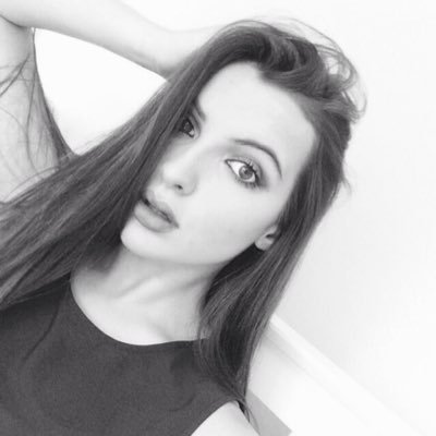 Profile Picture of Hollie Alice (@Holl_Semple) on Twitter