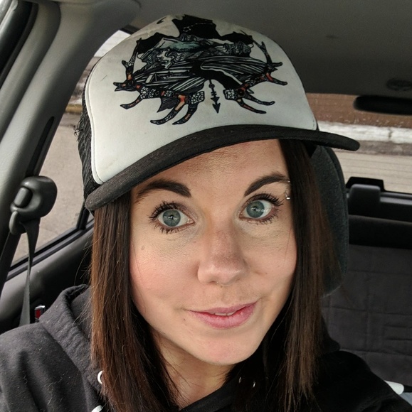 Profile Picture of Erika m. Stark (@erikamstark) on Poshmark