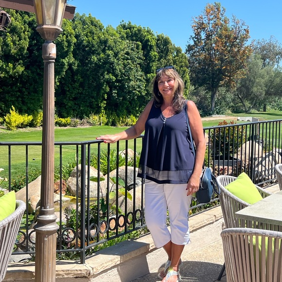 Profile Picture of Dina Laino (@dina1960) on Poshmark