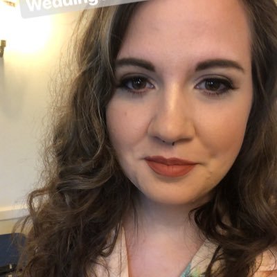 Profile Picture of Amanda Calvo (@amandak8thegr8) on Twitter