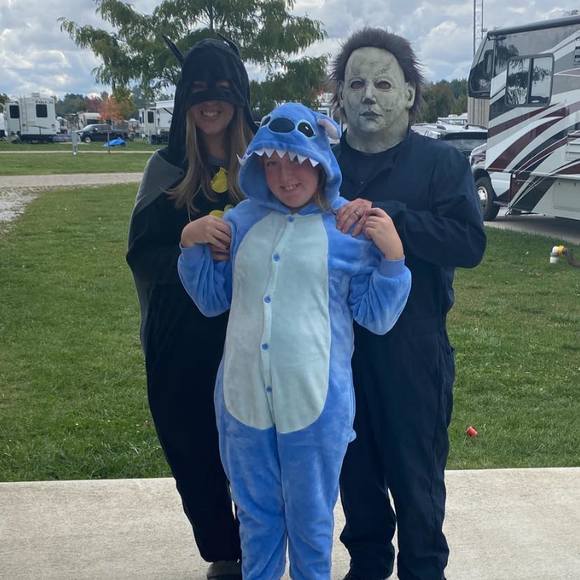 Profile Picture of Blaire Robinson eckert (@eckert46) on Poshmark