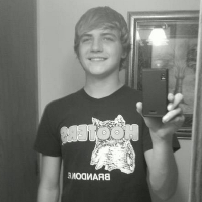 Profile Picture of Mitchell Holbrook (@LayneHolbrook) on Twitter