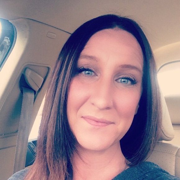 Profile Picture of Erica Michalczak (@ericam414) on Poshmark