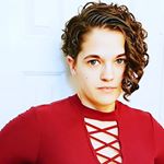 Profile Picture of Barbara Norris (@bookwormbrunette) on Instagram