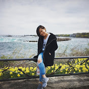 Profile Picture of Crystal Tong (@crystalttong) on Youtube