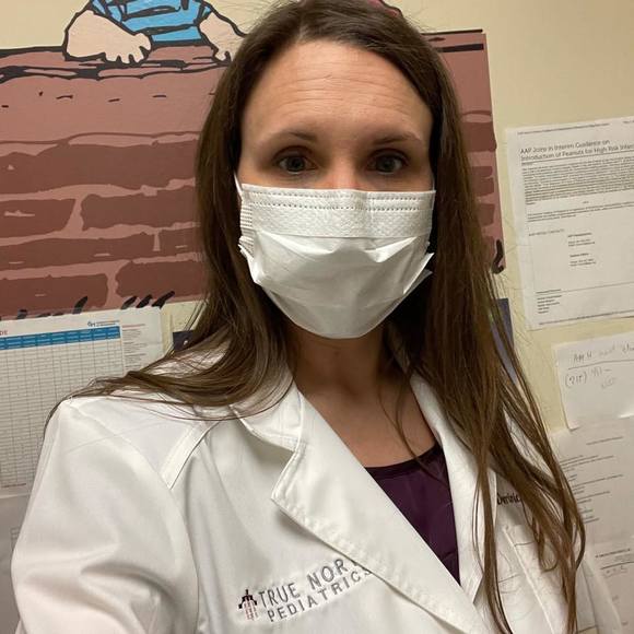 Profile Picture of Nicole Dominick rizen (@nicoledominick) on Poshmark