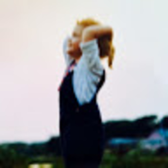 Profile Picture of Hailey Ray (@haileylizabeth) on Poshmark