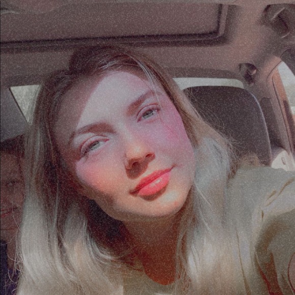 Profile Picture of Kiyawna Willburn (@kiyawna7) on Poshmark