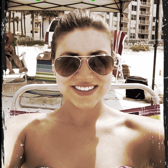 Profile Picture of Lisa Borrego (@lborrego13) on Poshmark