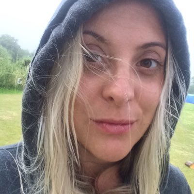 Profile Picture of Sarah Scullion-Jones (@scullion_jones) on Twitter