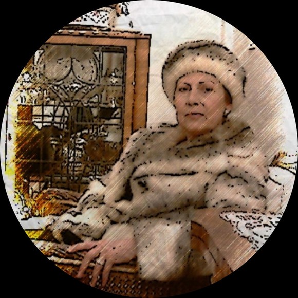 Profile Picture of Roland Renno (@rolitto) on Poshmark