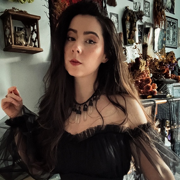 Profile Picture of Nikki Brocco (@xistentialwitch) on Poshmark