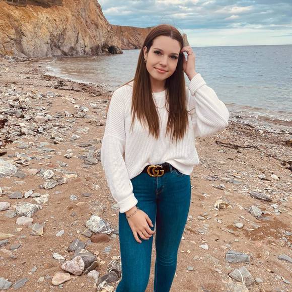 Profile Picture of Justine Couture (@justine_couture) on Poshmark
