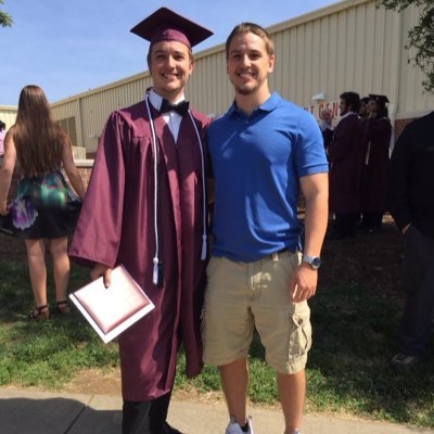 Profile Picture of Cliff Gill (@CliffPearls) on Twitter