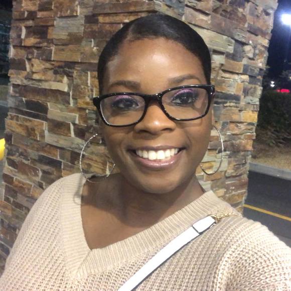 Profile Picture of Branisha Crenshaw (@branishac) on Poshmark