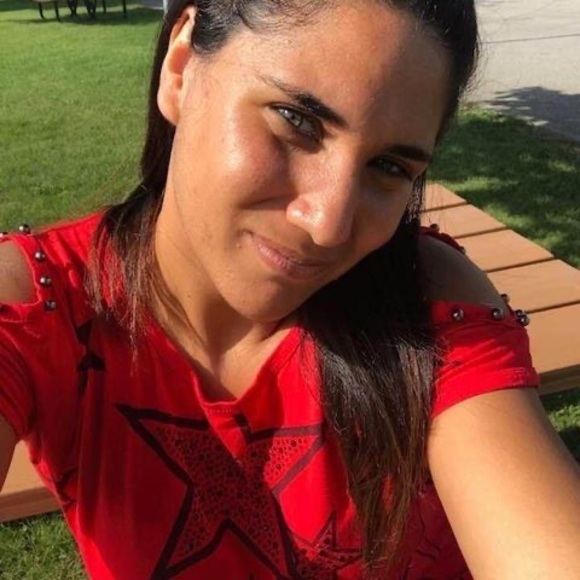 Profile Picture of Jordana Schrier (@jordanaschrier) on Poshmark