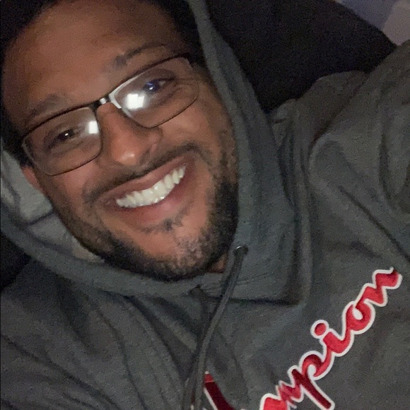 Profile Picture of Jordan Whiting (@mrjordanwhiting) on Poshmark