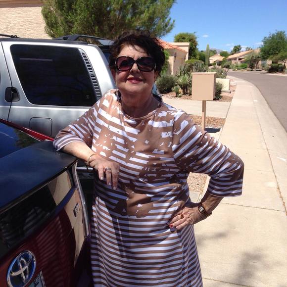 Profile Picture of Marianne Petrillo (@kitcoach) on Poshmark