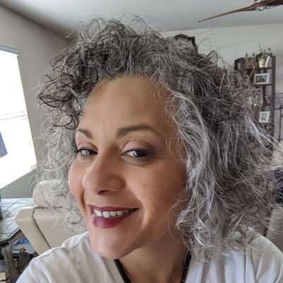 Profile Picture of Yolanda Nolte (@SilverNolte) on Twitter