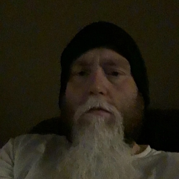 Profile Picture of Justin Mitchell (@justin122583) on Poshmark