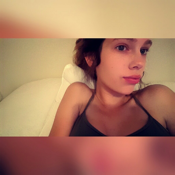 Profile Picture of Mackenzie Matthews (@kenz00) on Poshmark