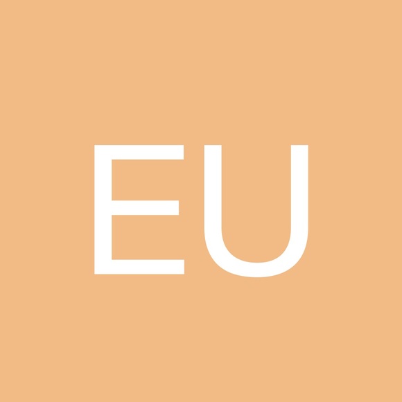 Profile Picture of Emily l Uphaus (@emmehouse) on Poshmark