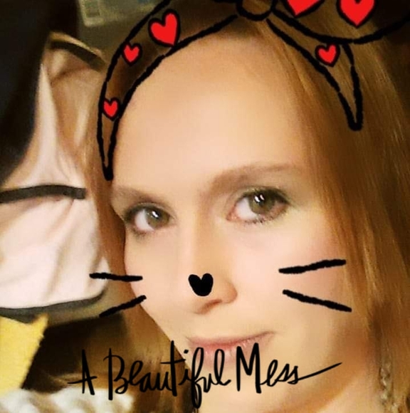 Profile Picture of Natalie Neavin (@nattyann1986) on Poshmark