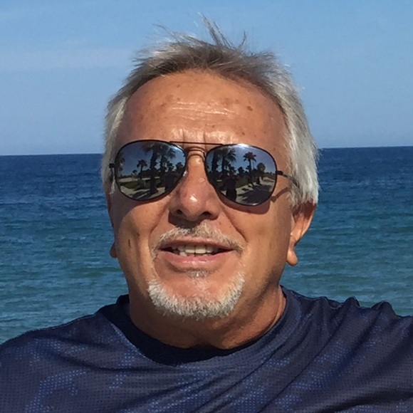 Profile Picture of Richard Mori (@rgmori) on Poshmark