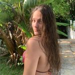Profile Picture of Isabelle Tetü de Oliveira (@belle.tetu) on Instagram