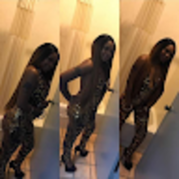 Profile Picture of Beatrice Davis (@beatricedavi852) on Poshmark