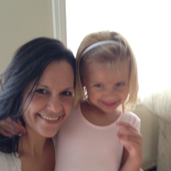 Profile Picture of Lynn Beaty (@myholly) on Poshmark