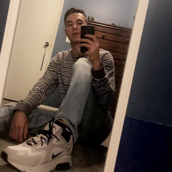 Profile Picture of Jacob Alcala (@jt15alcala) on Poshmark