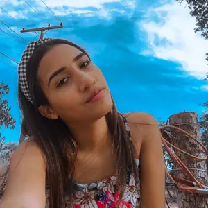 Profile Picture of Ariane Victória✨ (@arianecosta12) on Tiktok